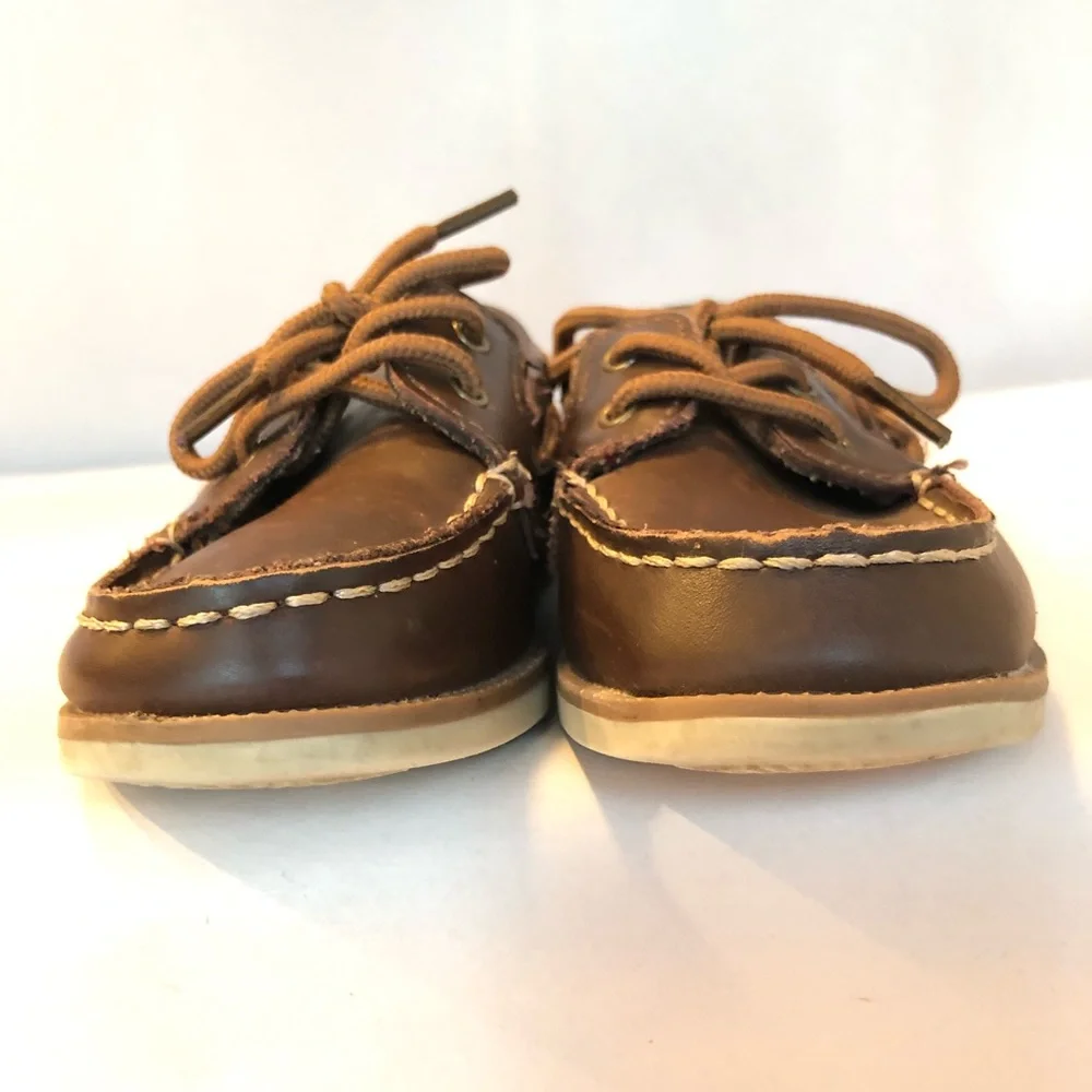 Cherokee Boys Boat Shoes Size 9 Brown Leather. Excellent Condition.